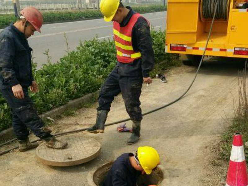南京清理化粪池清洗各种管道污水管道清淤收费价格