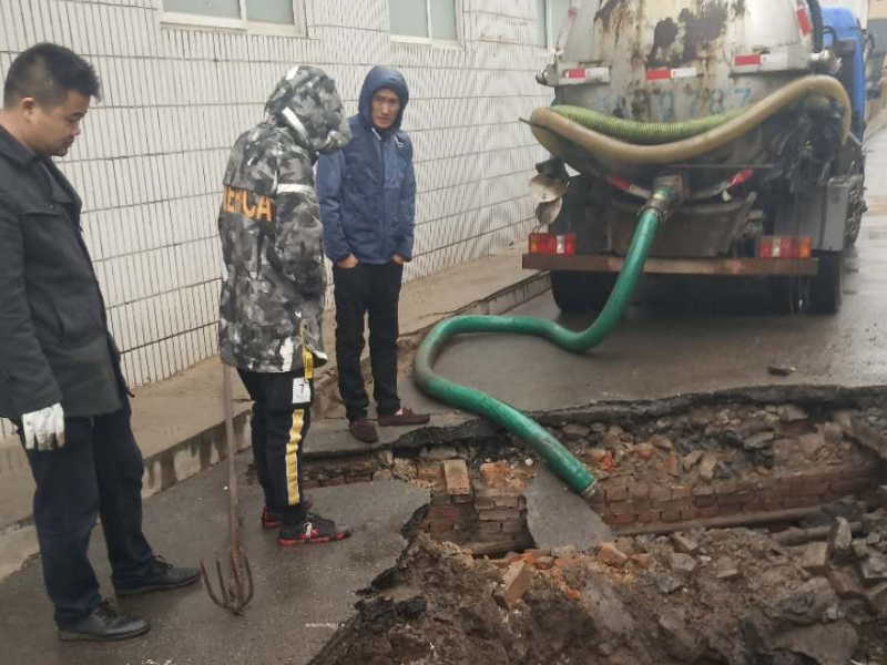 南京西善桥隔油池清掏，抽泥浆，槽罐车吸污公司
